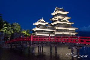 Matsumoto Castle at night